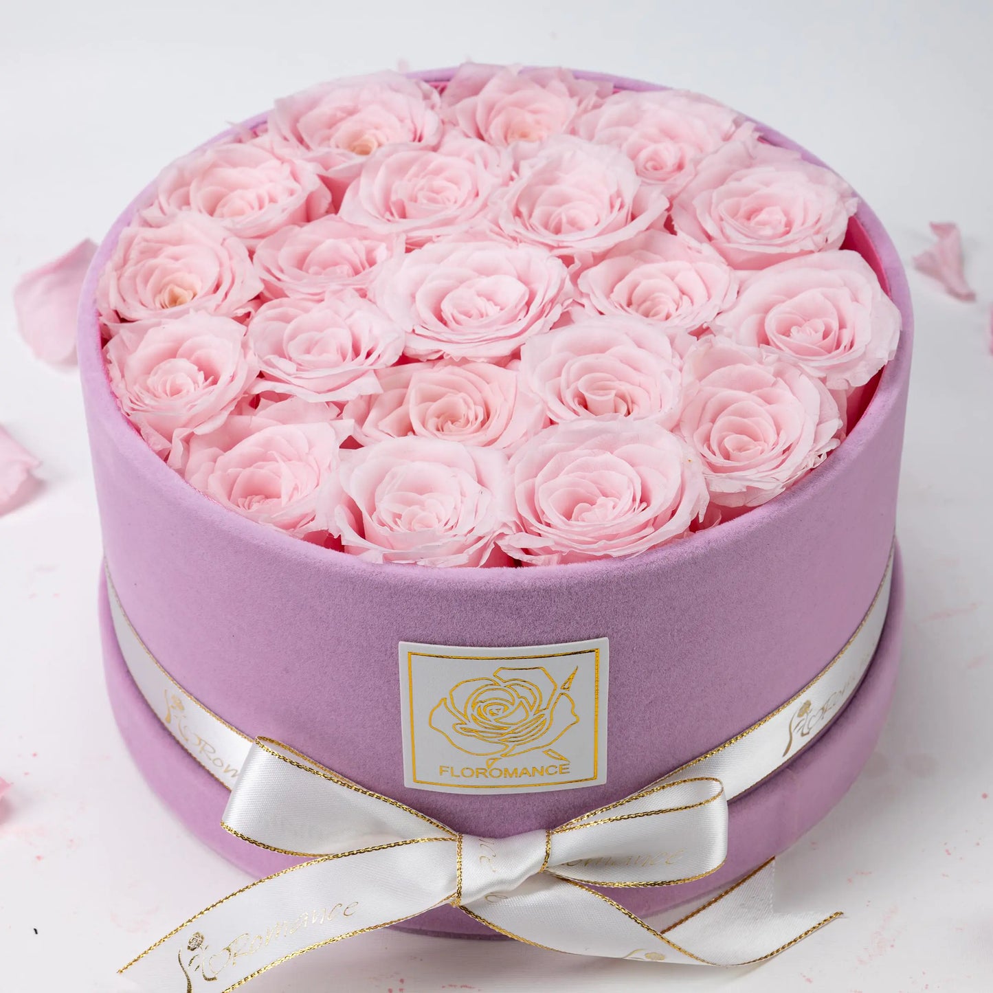 Floromance Bespoke Pink Roses | Medium Round Pink Gift Box