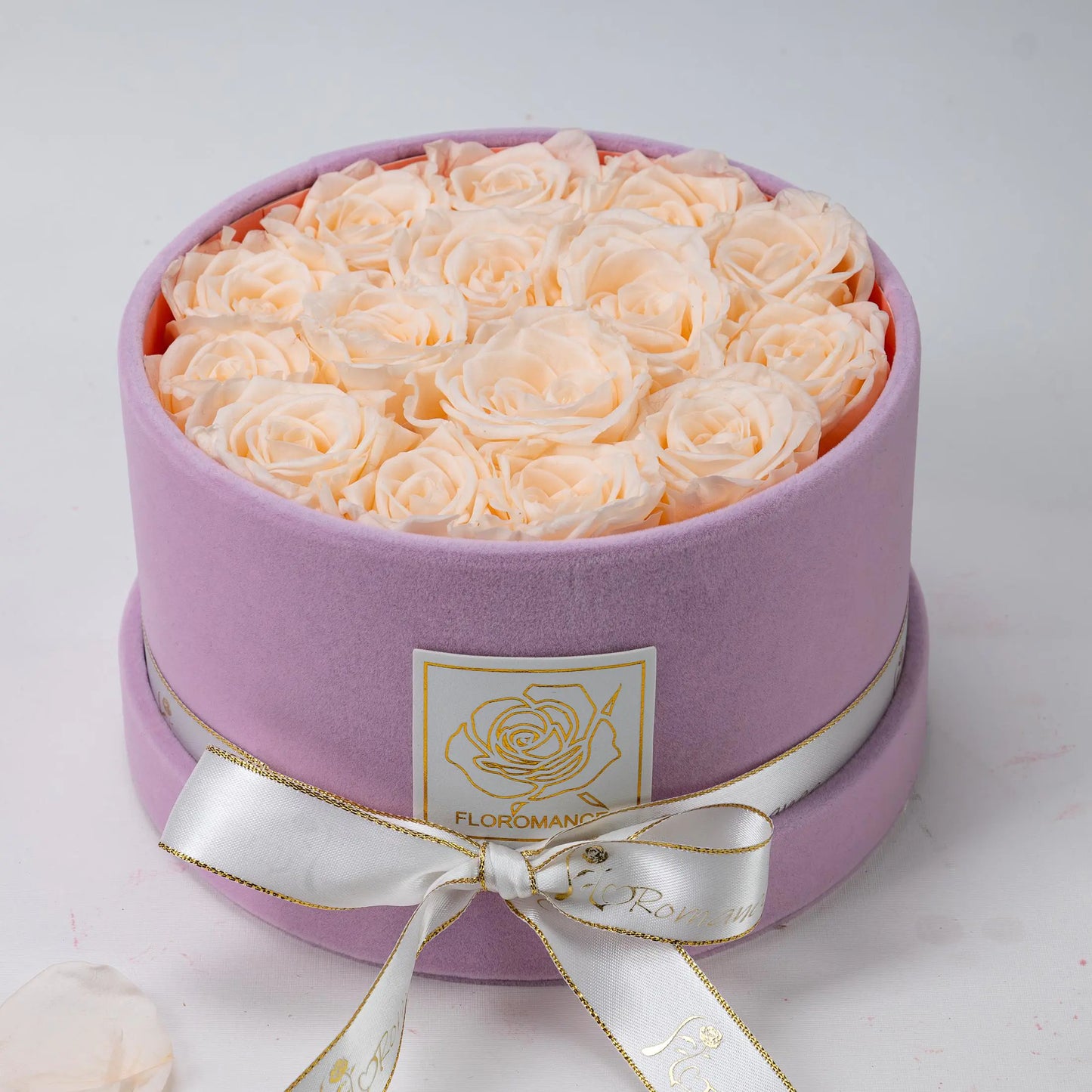 Floromance Bespoke Champagne Roses | Small Round Pink Gift Box