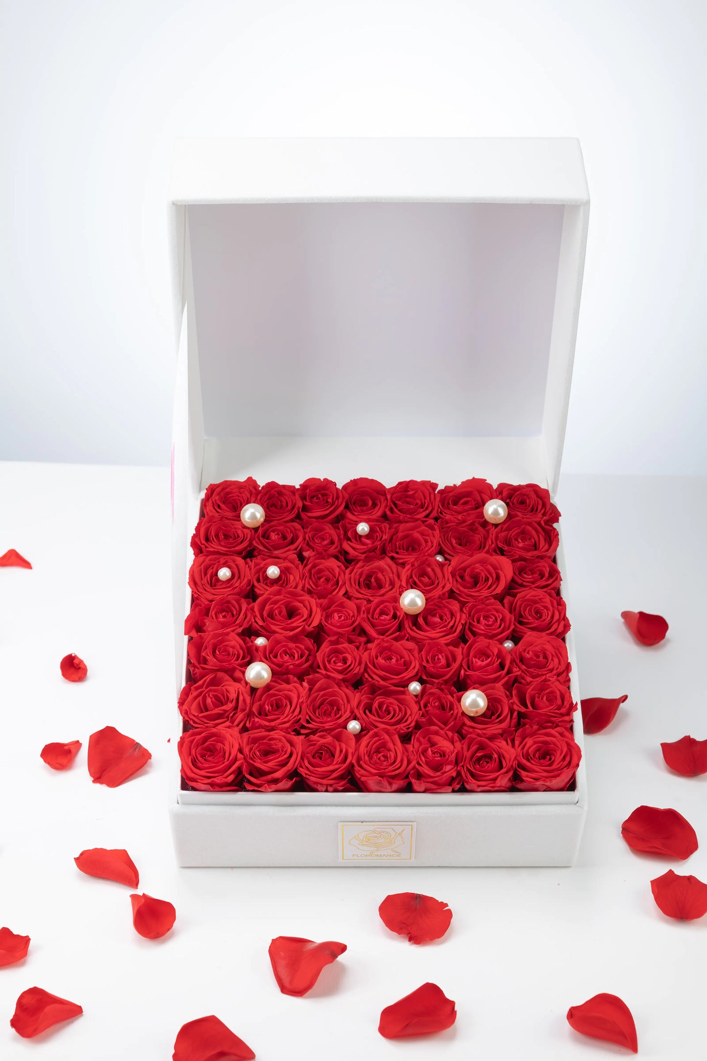 Floromance | Bespoke Red Roses | Large Square White Gift Box