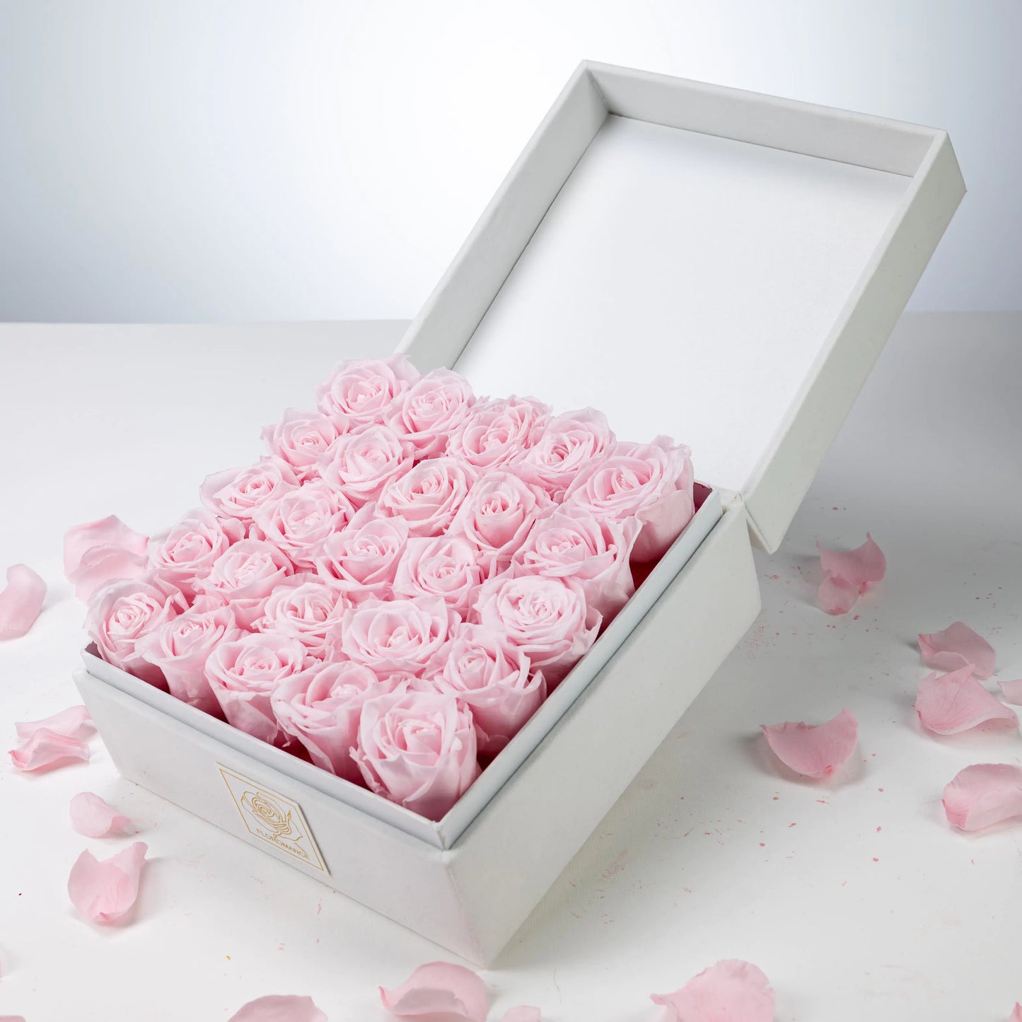 Floromance | Bespoke Pink Roses | Medium Square White Gift Box