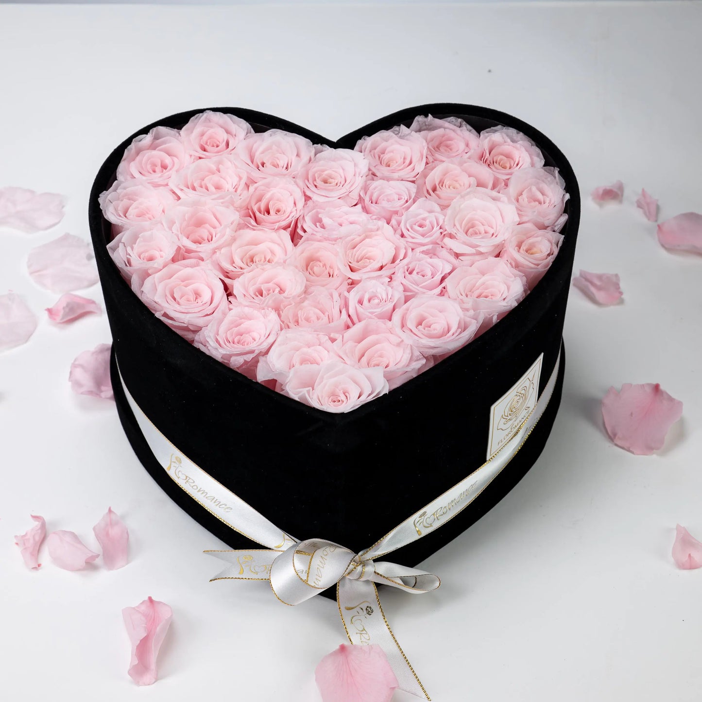 Floromance | Bespoke Pink Roses | Large Heart Black Gift Box