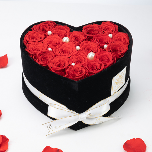Bespoke Forever Roses | Medium Heart Black Gift Box