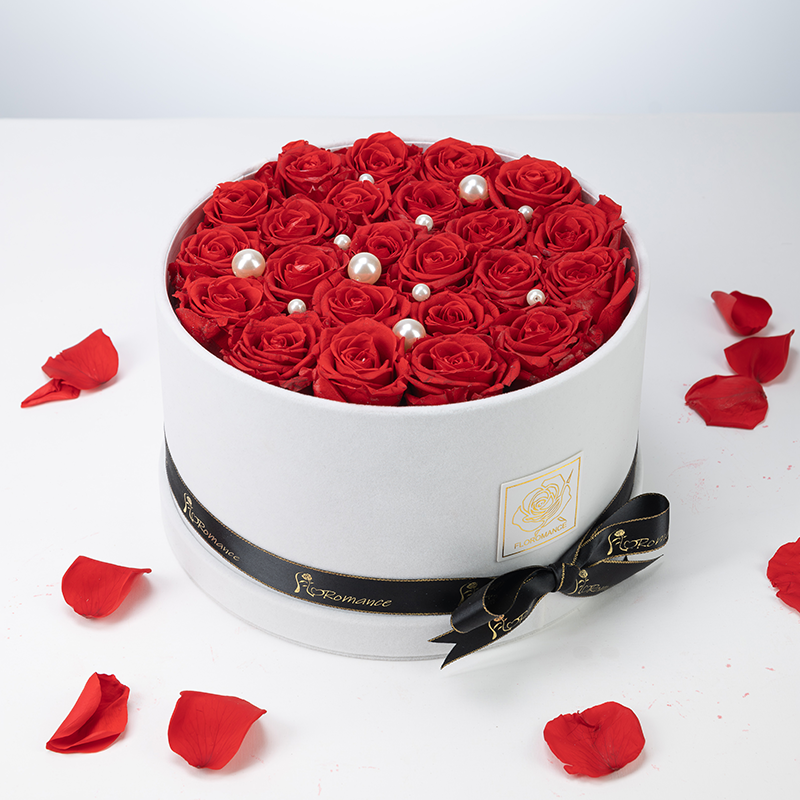 Bespoke Forever Roses | Medium Round White Gift Box