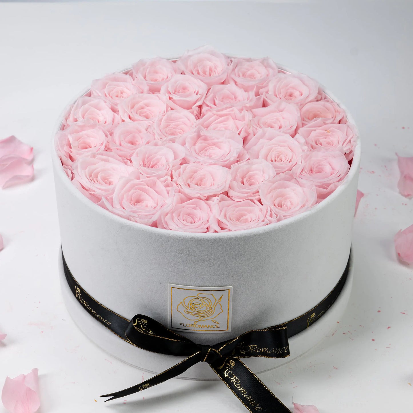 Bespoke Pink Roses | Large Round White Gift​ Box