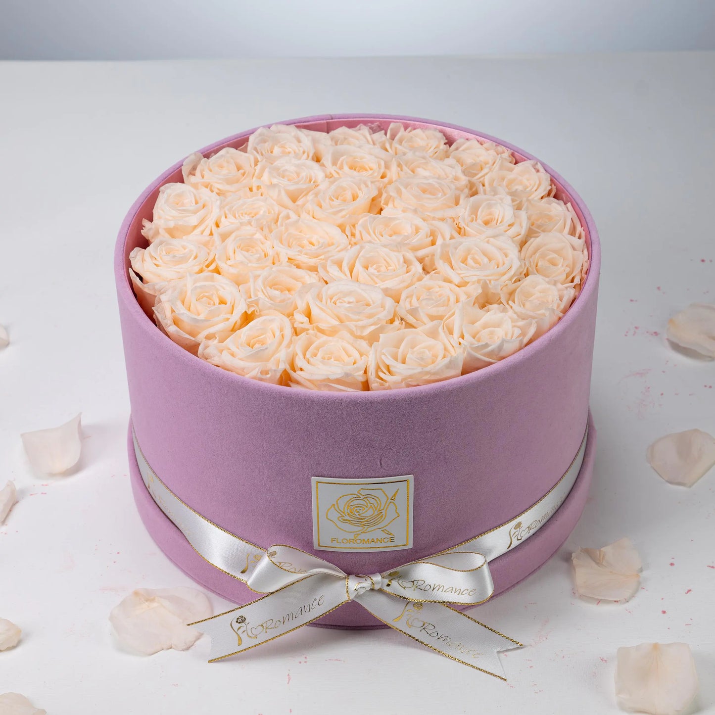 Bespoke Champagne Roses | Large Round Pink Gift​ Box