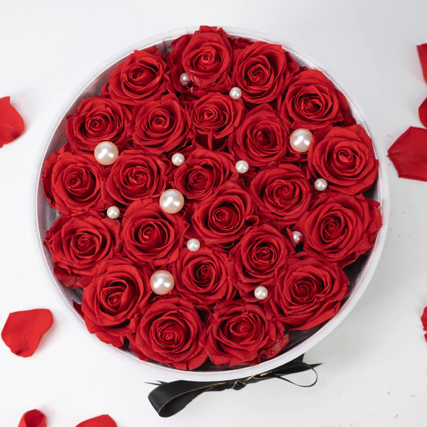 Bespoke Red Roses in Medium Round White Gift Box
