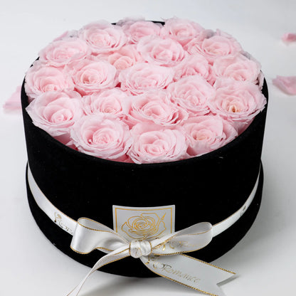 Foromance | Bespoke Pink Roses | Medium Round Black Gift Box