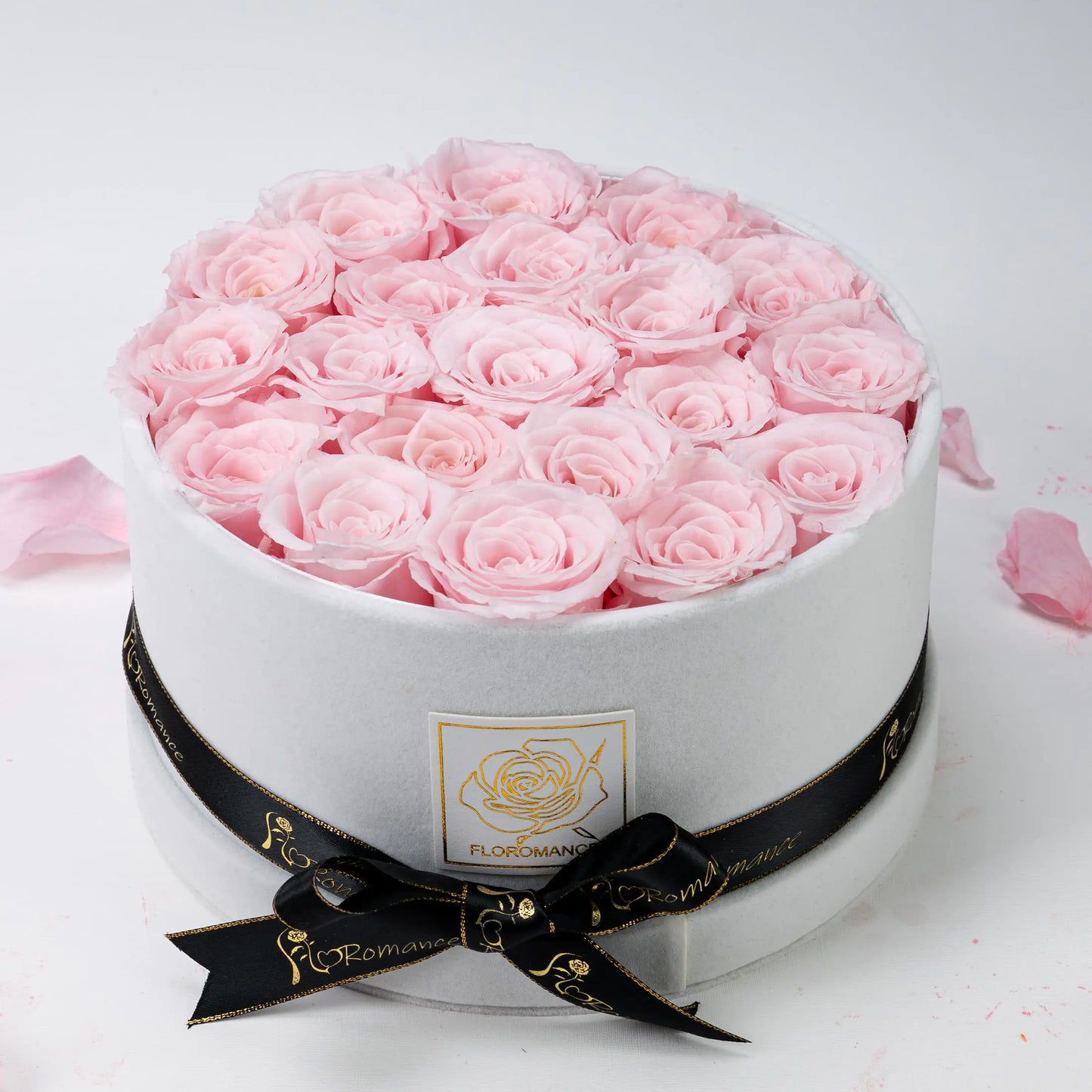 Floromance Bespoke Pink Roses | Medium Round White Gift Box