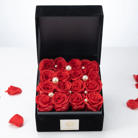 Foromance | Bespoke Red Roses | Small Square Black Gift Box