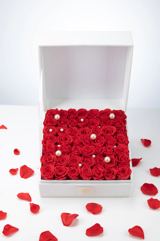 Floromance | Bespoke Red Roses | Large Square White Gift Box