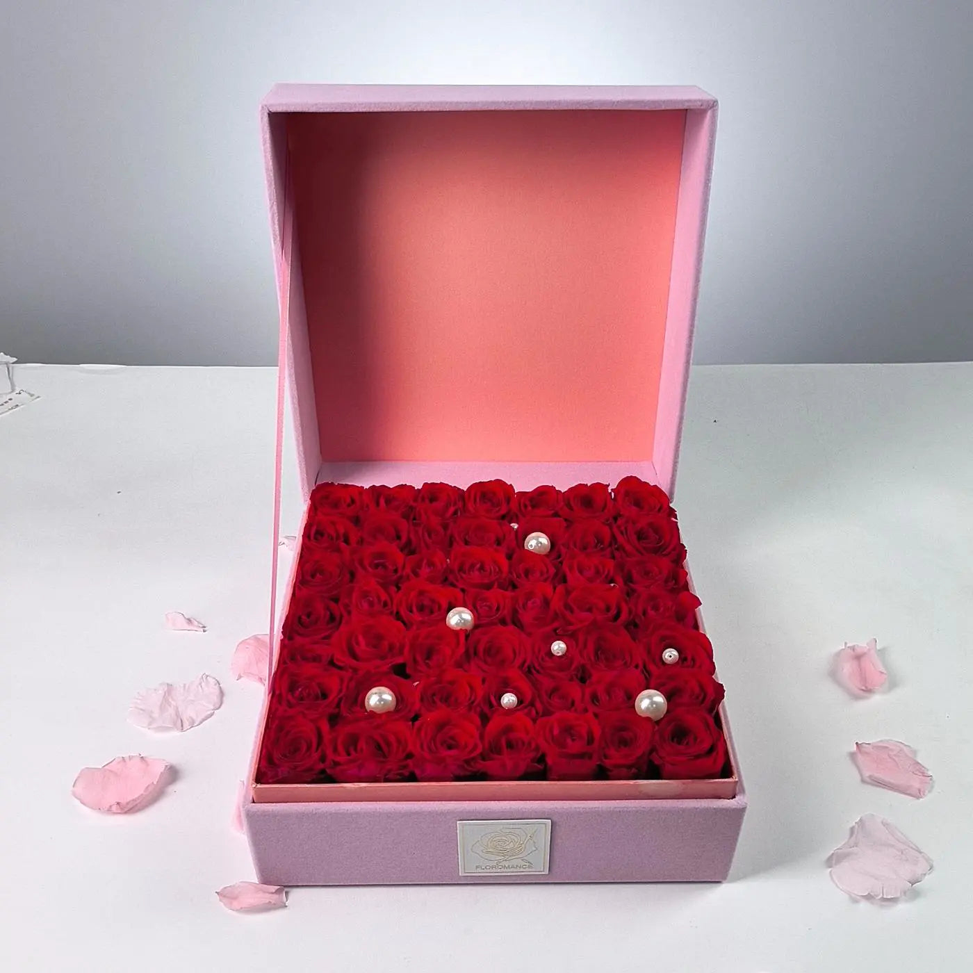Floromance Bespoke Red Roses | Large Square Pink Gift Box