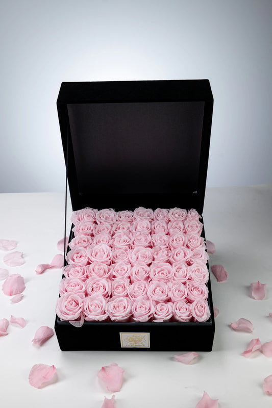 Floromance | Bespoke Pink Roses | Large Square Black Gift Box