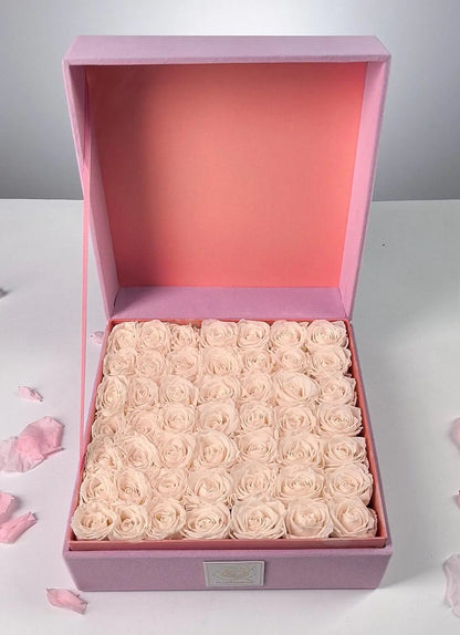 Floromance Bespoke Champagne Roses | Large Square Pink Gift Box