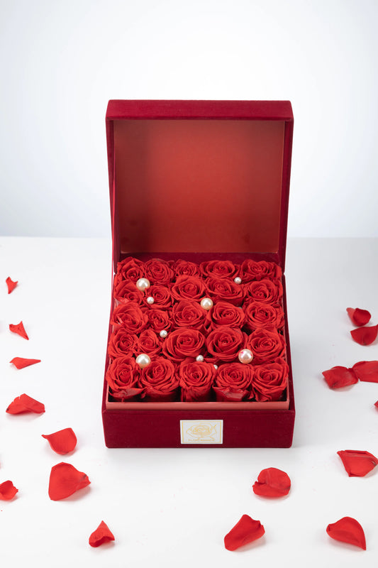 Bespoke Forever Roses: Pop the Question (or Just Spoil Them) with Our medium Burgundy Box!